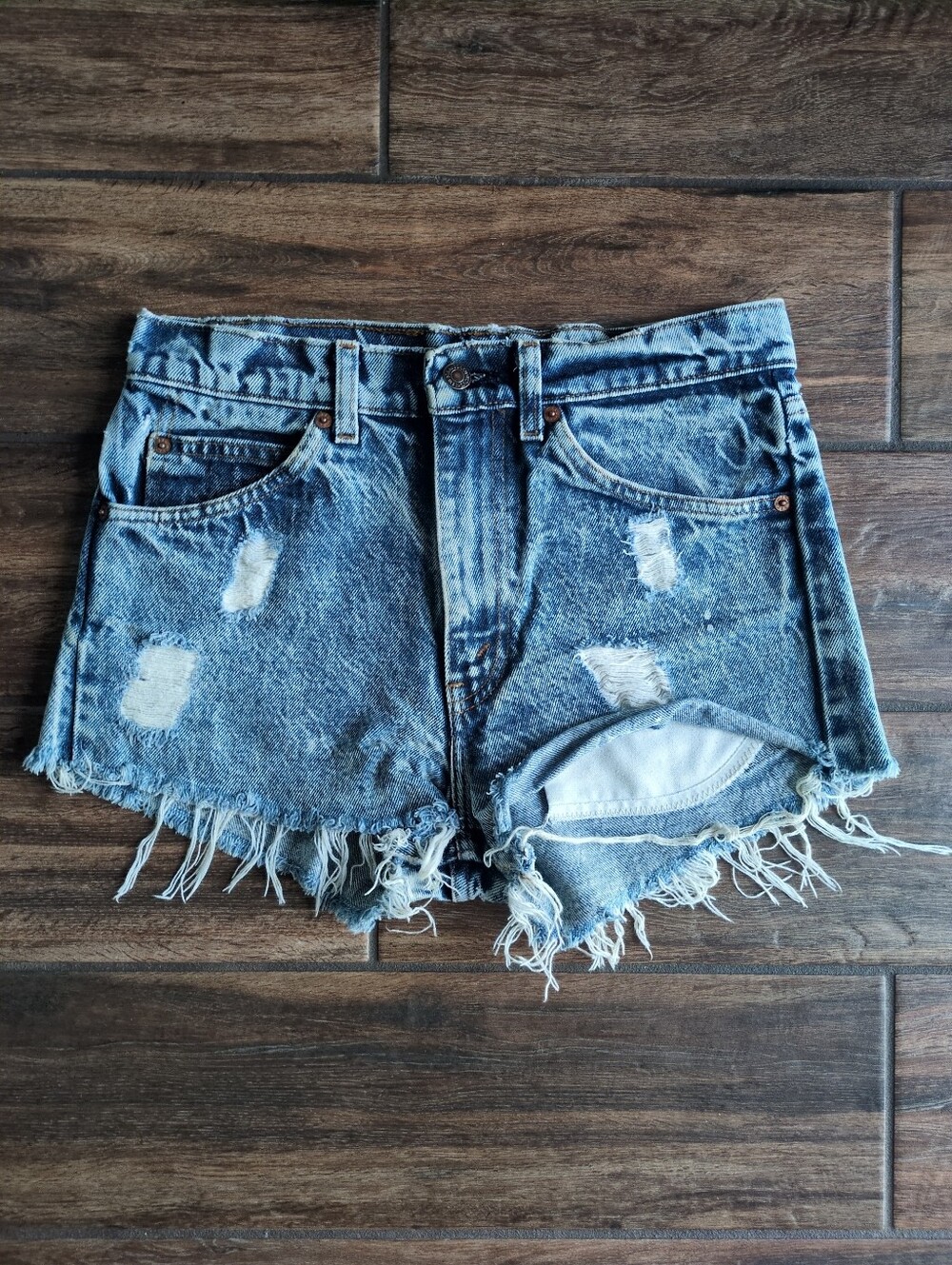 Levi's High-Rise Distressed Women’s Denim Shorts - Light Blue